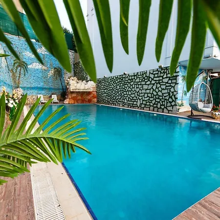 Life Otel