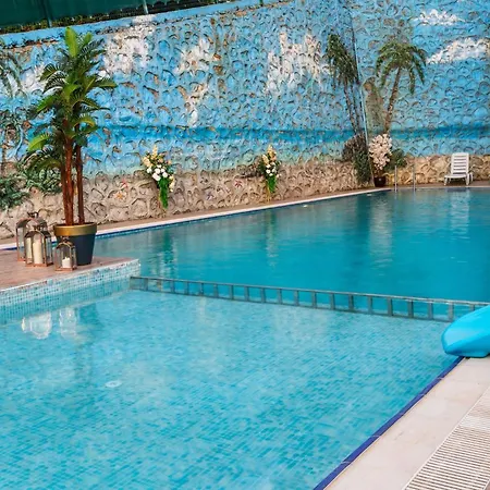Life Hotel *